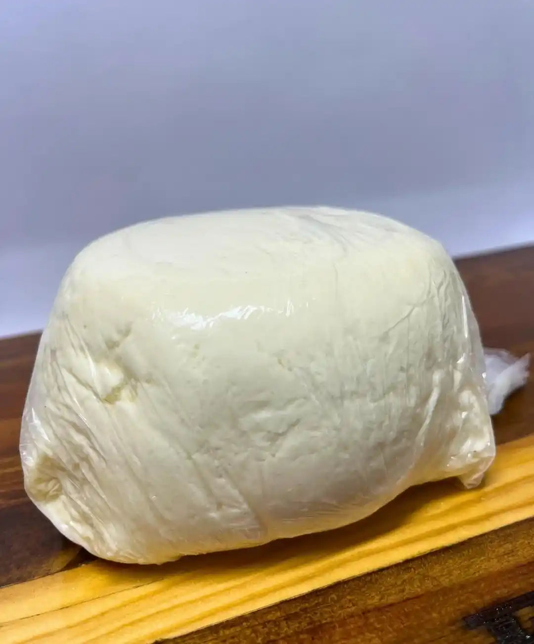 Queso Panela: Fresco, Bajo en Grasa y Perfecto para una Vida Saludable - 500gm