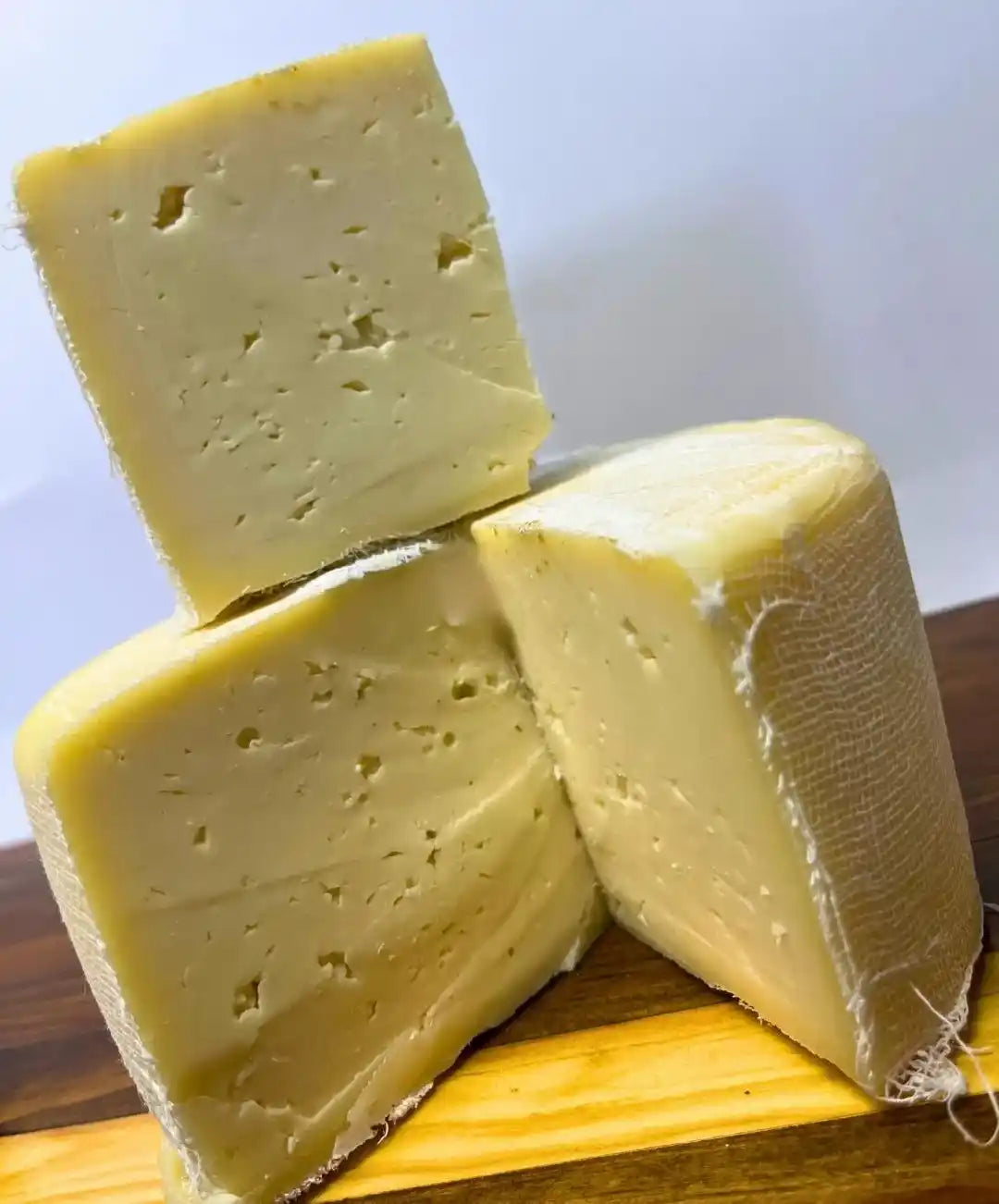 Queso Menonita Poroso: Super Selecto - Tipo Ranchero