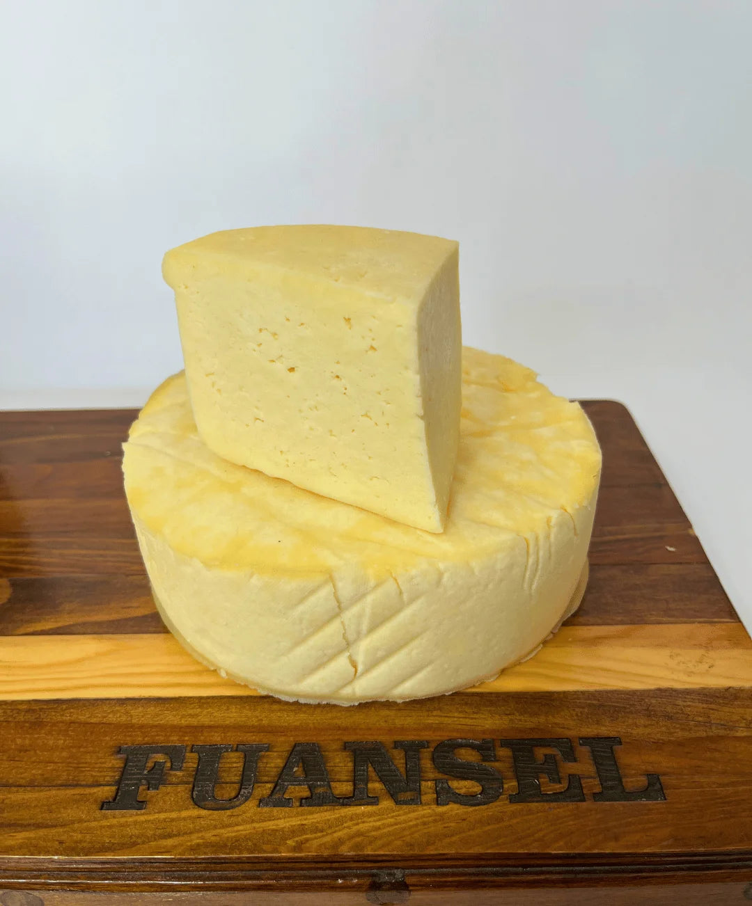 Queso Ranchero Fresco y Artesanal | Sabor Inigualable – Fuansel Quesos